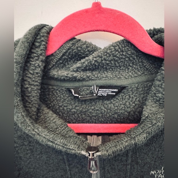 The North Face Women's Fleece Pullover - Picture 5 of 6